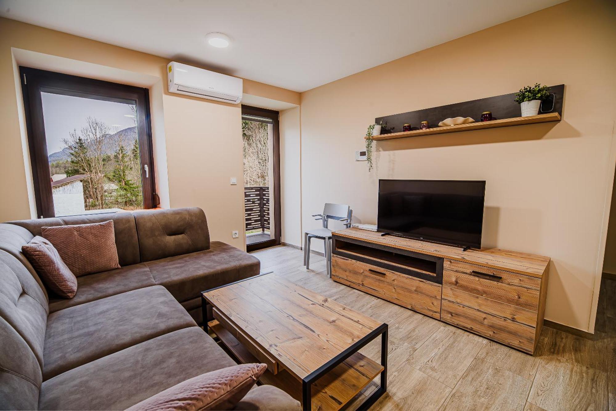 Lela With Sauna Apartment