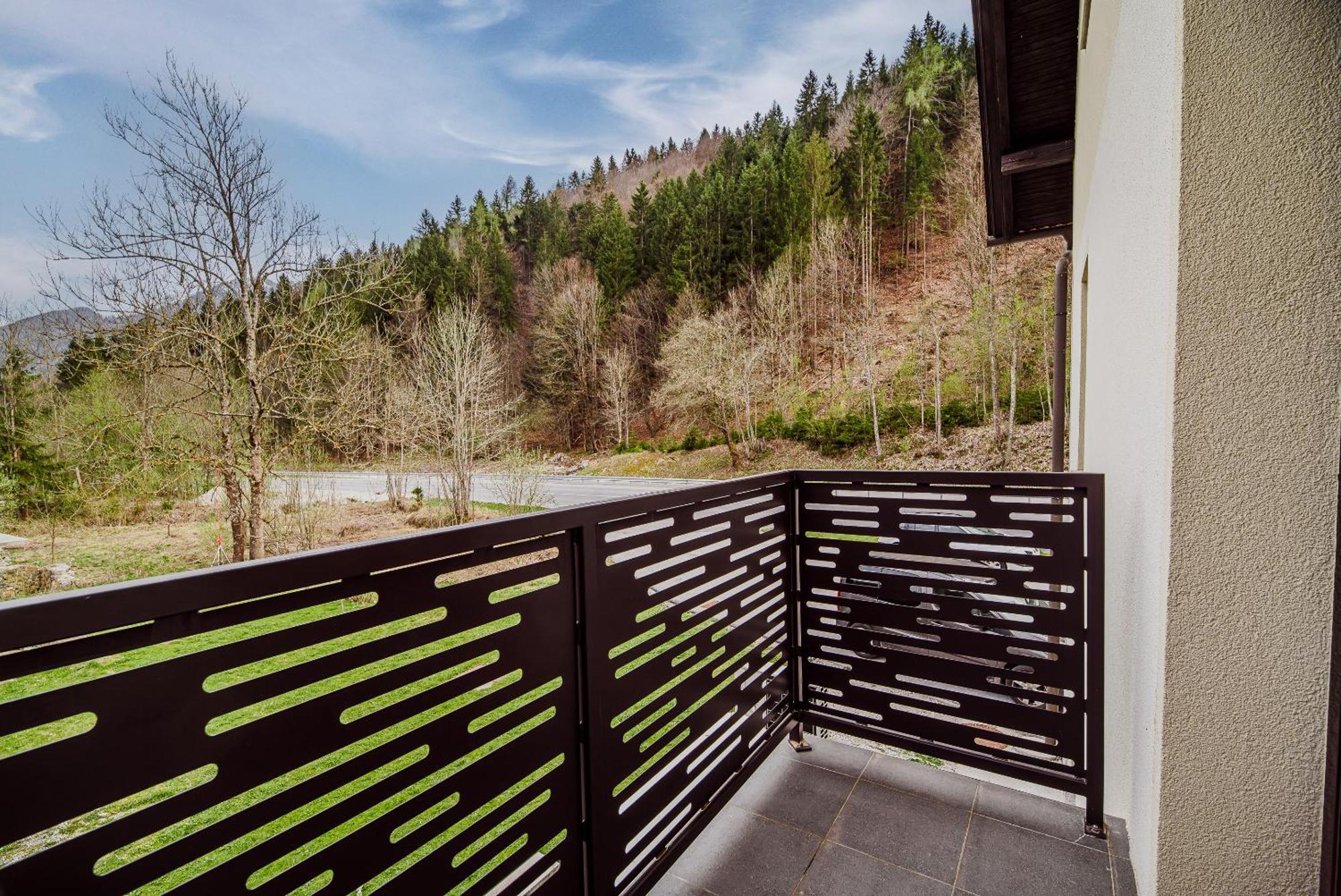 Lela With Sauna Apartment
